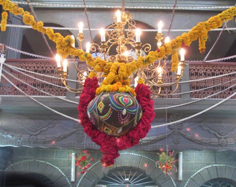 Krishna Janmashtami Dahi Handi 2023 Live Celebration Images & Pictures