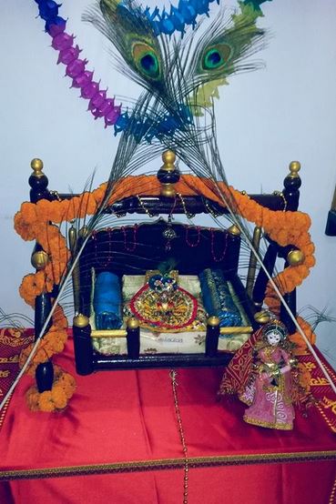 Krishna Janmashtami Pooja Room Decoration Images & Pictures